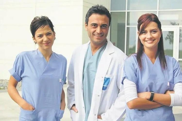 Kutsi’ye konserde ‘Doktorlar’ sorusu 20 yıldır beddua işitiyorum