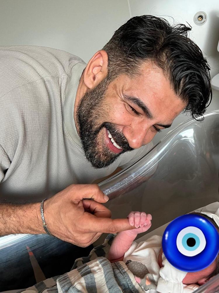 Rüzgar Aksoydan oğluna duygusal kutlama Minik Diyar bir yaşında