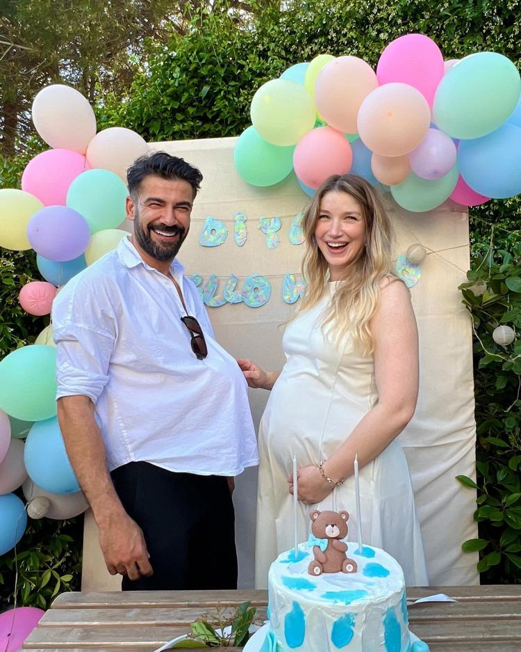 Rüzgar Aksoydan oğluna duygusal kutlama Minik Diyar bir yaşında