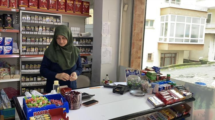 12 yıllık marketin en sadık müşterisi Kapıyı çalıp yiyecek istiyor