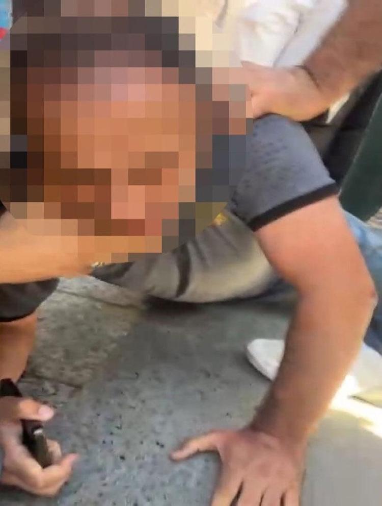 İstanbulda tramvayda taciz iddiası Şüpheli darbedildi: O senin çocuğun yaşında
