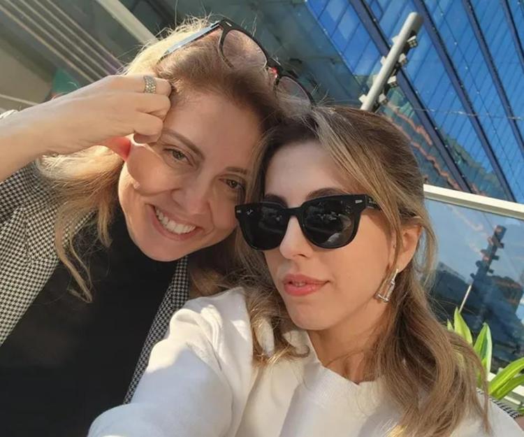 Ünlü avukat Hülya Kuranın kızı gündem oldu Aynı yorumu yaptılar