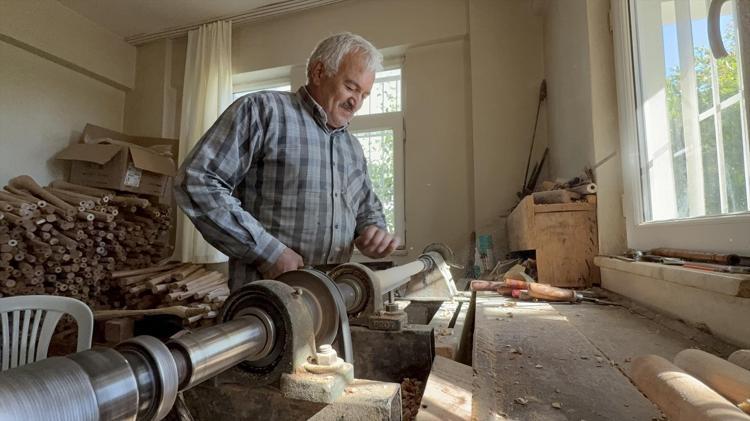 58 yaşındaki Yaşar Güç, 86 yıllık aile geleneğini yaşatıyor Dede mirası, çocukların nefesine dönüşüyor