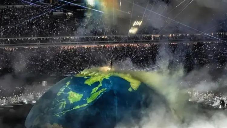 KONSER ÇOK GARİPTİ