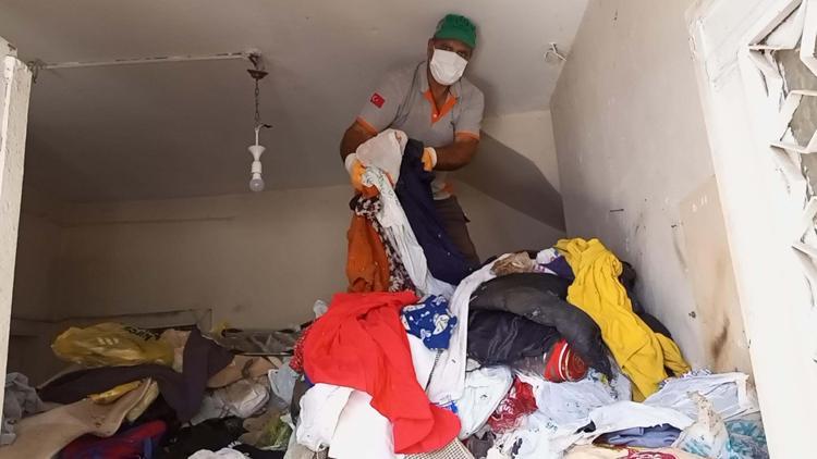 Mahalleli kokuya dayanamadı, ekipler harekete geçti Tam 6 saat sürdü, kamyonlar yetmedi