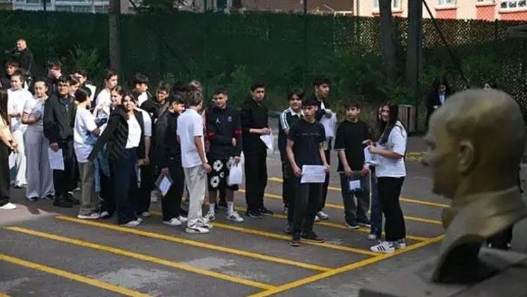 81 ilde LGS heyecanı 1 milyonu aşkın öğrenci sınavda