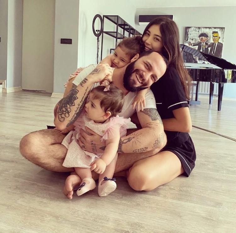 3. kızına hamile Özlem Ada Şahinden takipçisine tepki