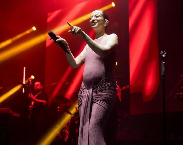 KONSER PERFORMANSI GÜNDEM OLDU