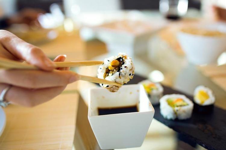 EVDE PRATİK SUSHI NASIL YAPILIR