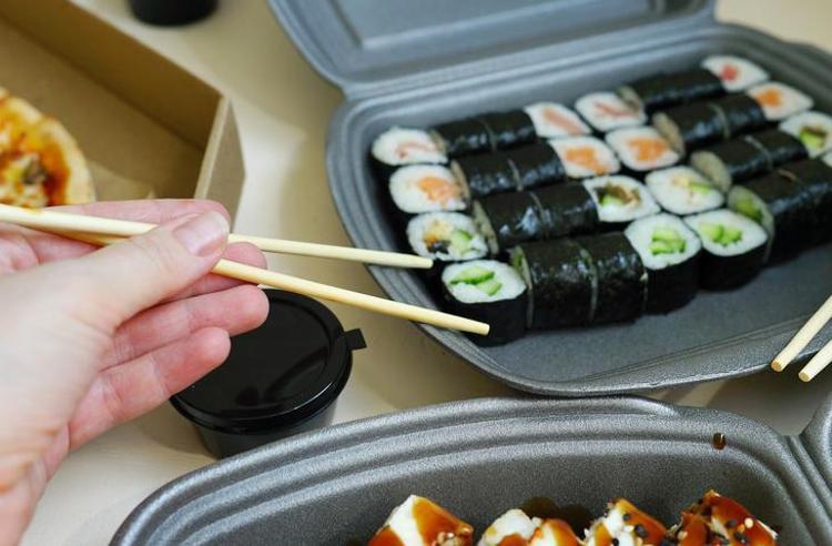 Evde pratik sushi tarifi Dışarıda 6 tanesine yüzlerce lira ödemenize gerek kalmayacak