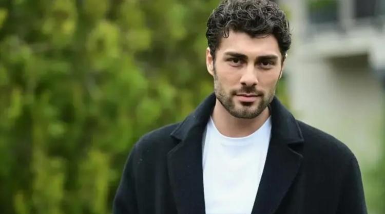 Ali Öner ile sevgilisi Zeynep Atılganın romantik anları