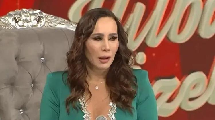 Asena İstanbulu terk etti, çiftlik hayatını seçti Artık koyun ve kuzu bakıyor