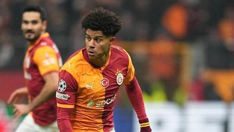 Osimhenin intikamı masada alınıyor Napoliye dev fatura