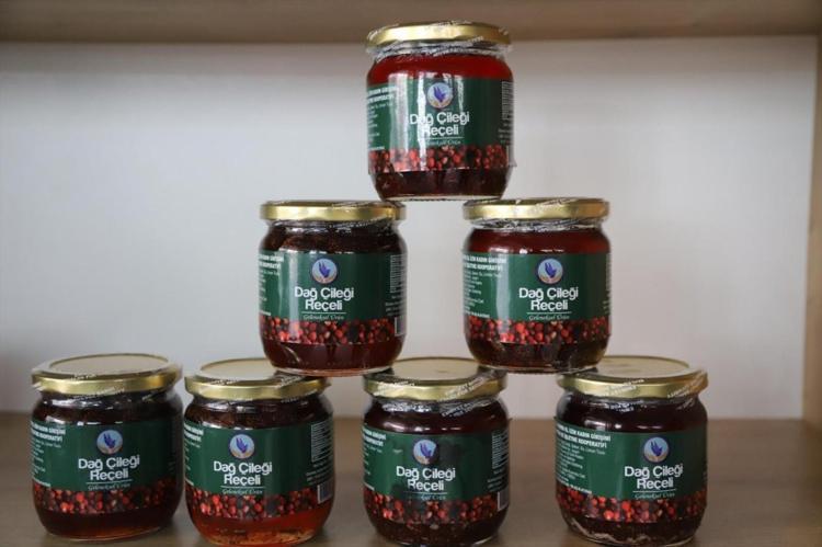 Kadınların zorlu emeği meyvesini verdi Karadenizin o meşhur lezzeti artık tescillendi