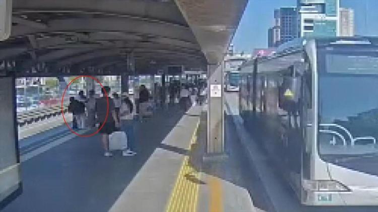 Nişanlısının yanına gidiyordu, canından oldu Metrobüsteki cinayette görüntüler ortaya çıktı