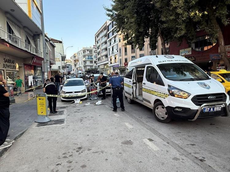 Doğum gününde dehşeti yaşadı Eşinin önünde kurşun yağmuruna tutuldu