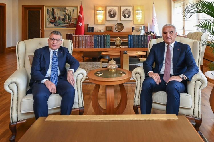 Bakan Ersoy Sivas heyetini kabul etti Kültür, gastronomi ve yatırım başlıkları masaya yatırıldı