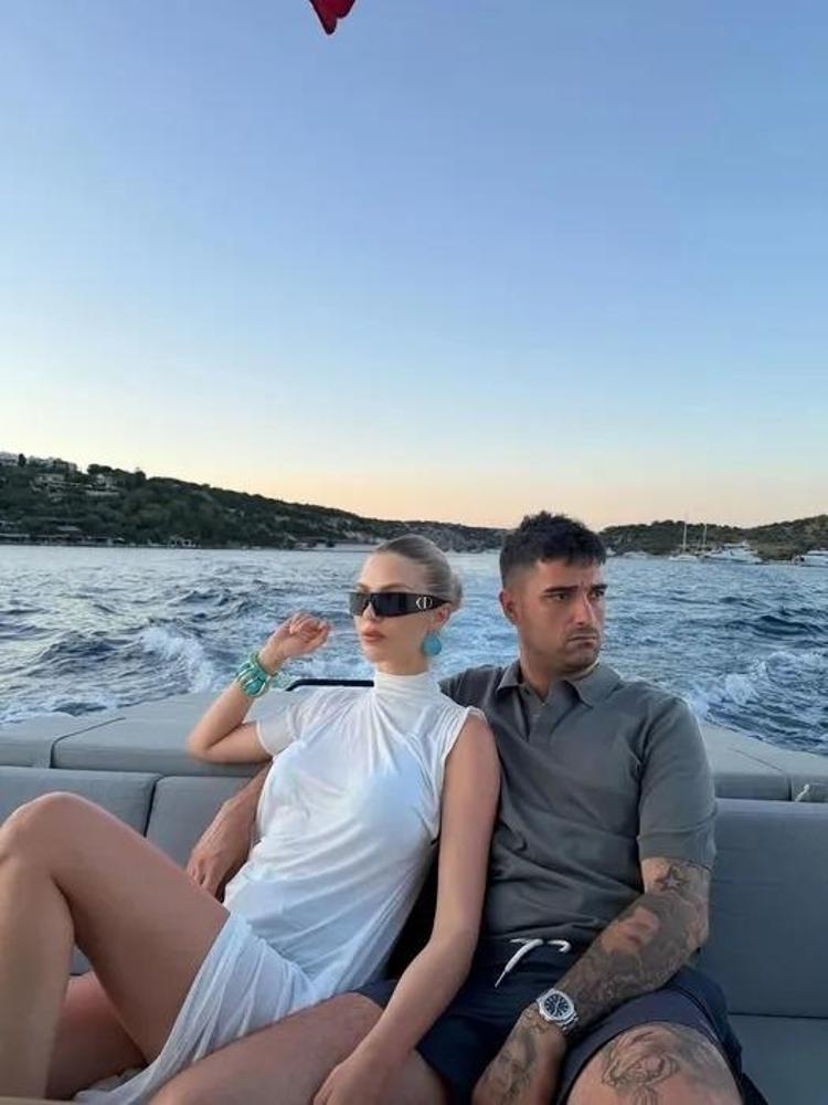 Yasemin Şefkatli ve İdo Tatlısesten tatil pozları