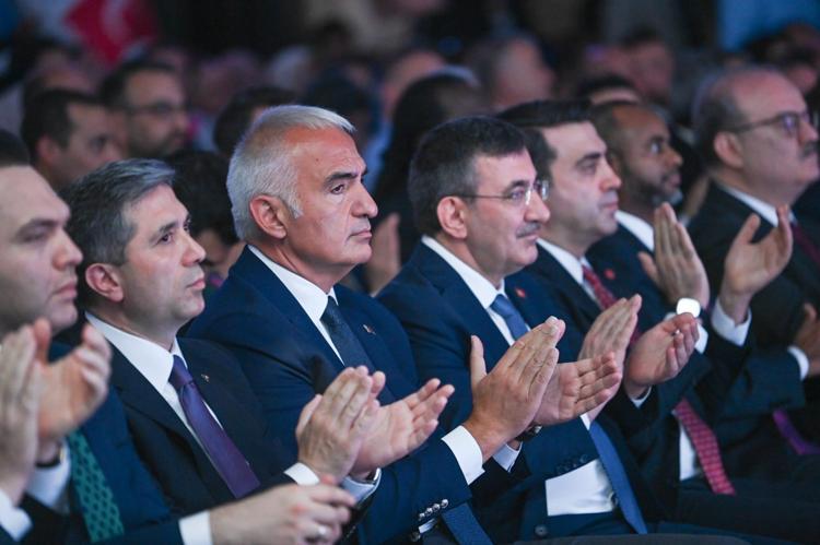 15 BİNİ AŞKIN ÖĞRENCİ EĞİTİMİNE DEVAM EDİYOR