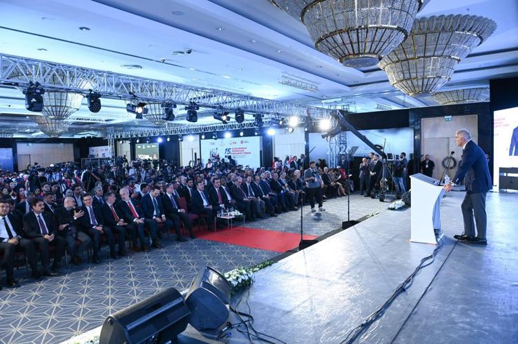 KALICI BARIŞIN YOLU GÖNÜLLÜLER ARASINDA KURULAN KÖPRÜLERDEN GEÇMEKTEDİR