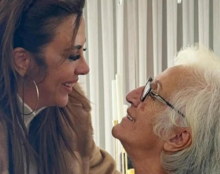 HAKİM OLAMIYORSUN GÖZYAŞLARINA
