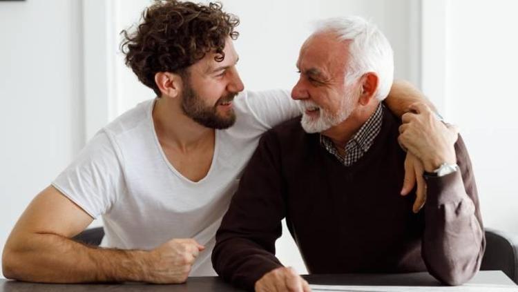 BABA, DEDE, AMCA, DAYI VE AİLE BÜYÜKLERİ İÇİN ANLAMLI BABALAR GÜNÜ MESAJLARI
