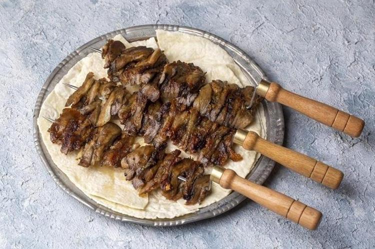 Erzurum’a gitmeye gerek yok Tam ölçülü ev usulü cağ kebabı tarifi