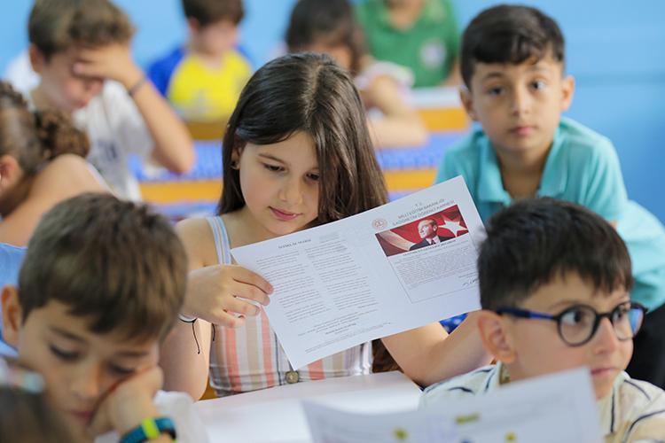 KARNE GÜNÜ MESAJLARI 2026 En yeni resimli, WhatsApp, Instagram ve Facebook için en güzel, yeni, kısa ve öz karne tebrik mesajları 2026