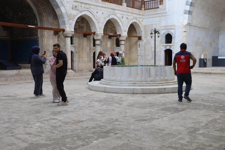 Sivasın simgesi olarak kabul ediliyor 752 yıldır ayakta: Turist akınına uğruyor