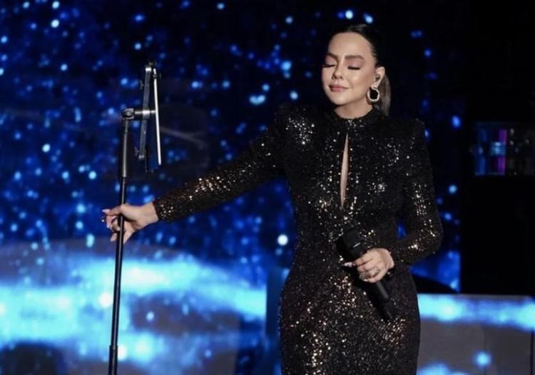 Ebru Gündeşten yeni kareler Demet Akalın kendini tutamadı