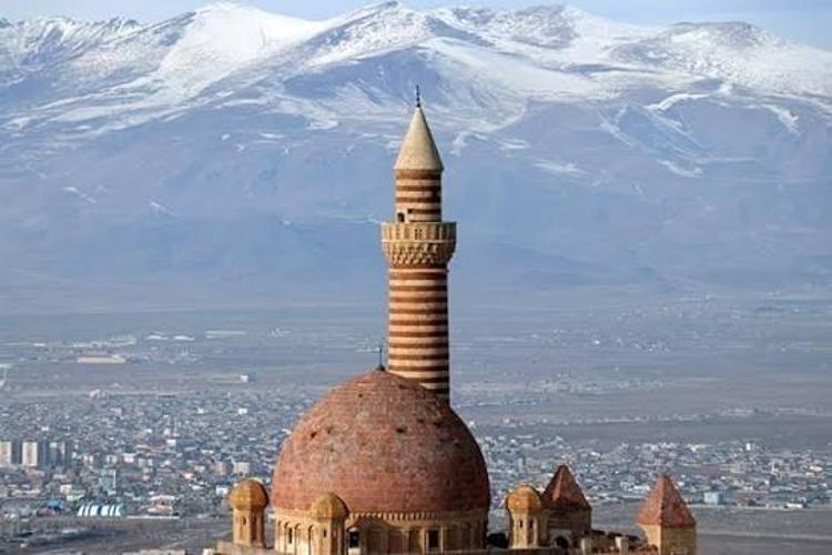 DÜNYADA BİR İLK: MERKEZİ ISITMA SİSTEMİ