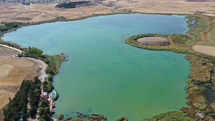 HAFİK GÖLÜ: KUŞ CENNETİ VE SAKİN BİR MOLA