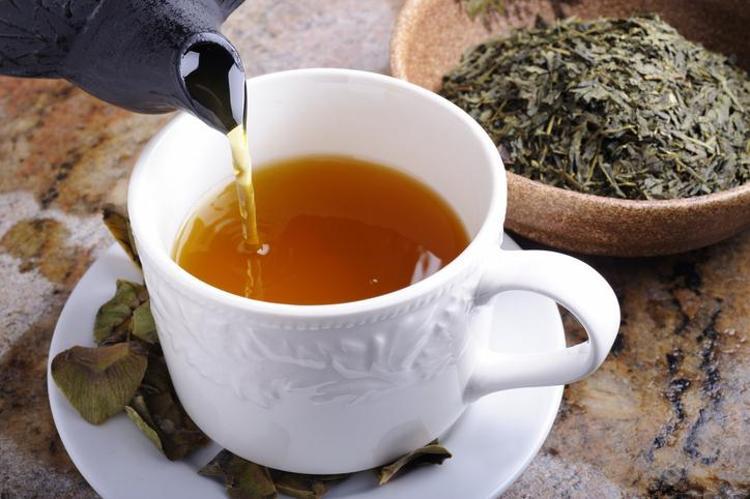 Çay içme şekliniz sağlığınızı tehdit edebilir Hakemli dergide yayımlanan önemli gerçek