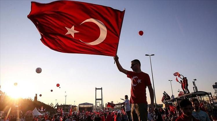 15 TEMMUZ RESMİ TATİL Mİ, HANGİ GÜNE DENK GELİYOR ÇARŞAMBA GÜNÜ İŞ YERLERİ VE OKULLAR TATİL OLACAK MI