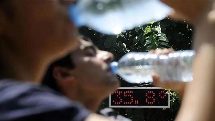 ​Su ve içecekte gizli zam oyunu 1 günde 2-3 lira birden artınca Bakanlık düğmeye bastı