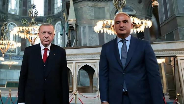Ayasofyanın yeniden ibadete açılışının 6. yılına özel paylaşım