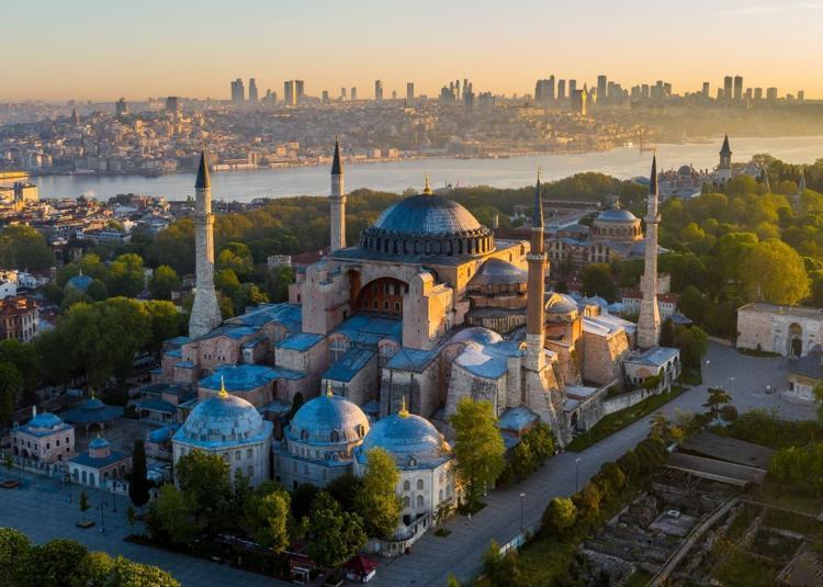 Ayasofyanın yeniden ibadete açılışının 6. yılına özel paylaşım