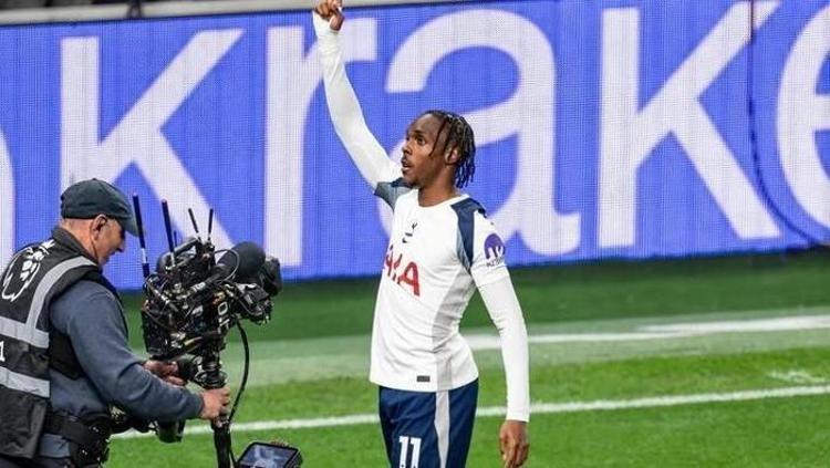 Galatasaraydan gol hattında ters köşe Duran beklenirken sürpriz
