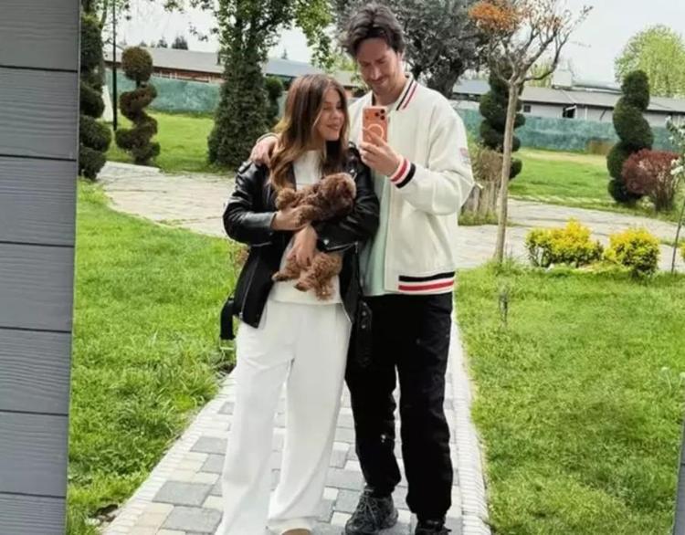 Bebeklerine kavuşmak için gün sayıyorlar Feyyaz Şerifoğlu ve Merve Dinçkoldan yeni kareler