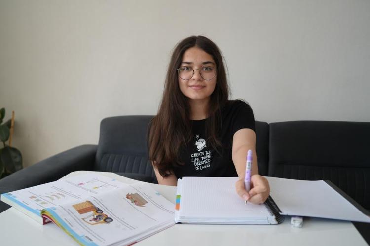 BAŞARININ ANAHTARI DÜZENLİ KİTAP OKUMAK