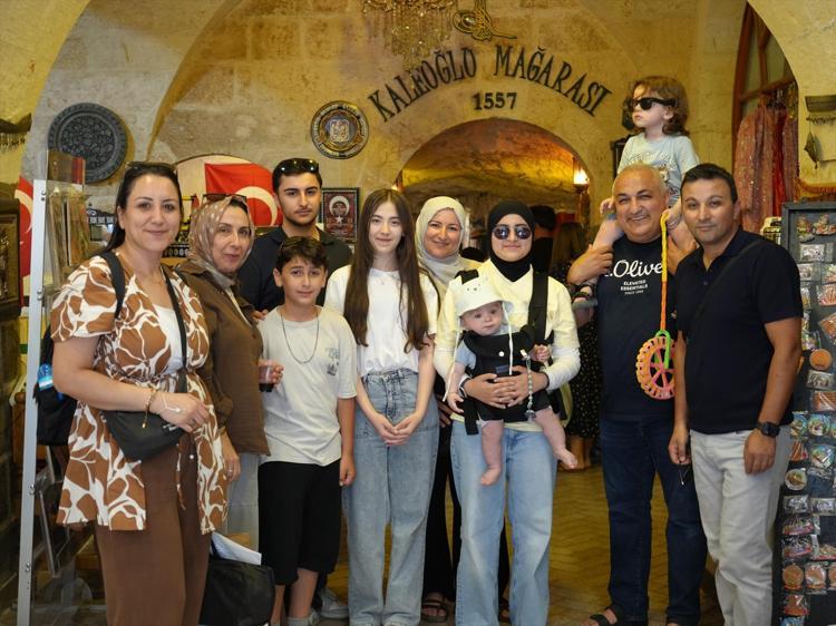 40 derecede serinleten lezzet Gaziantepte günde 600 fincan satılıyor