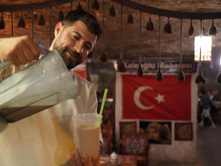 40 derecede serinleten lezzet Gaziantepte günde 600 fincan satılıyor