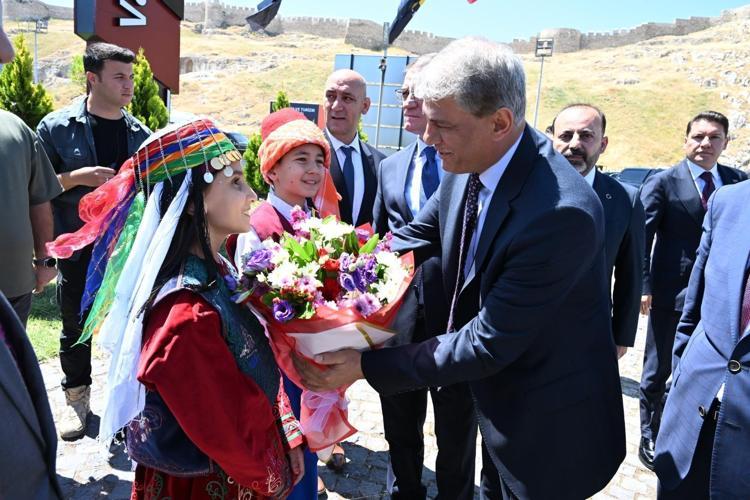 “TÜRKİYE KÜLTÜR YOLU FESTİVALİ DÜNYA ÇAPINDA BİR KÜLTÜR SANAT MARKASINA DÖNÜŞTÜ”