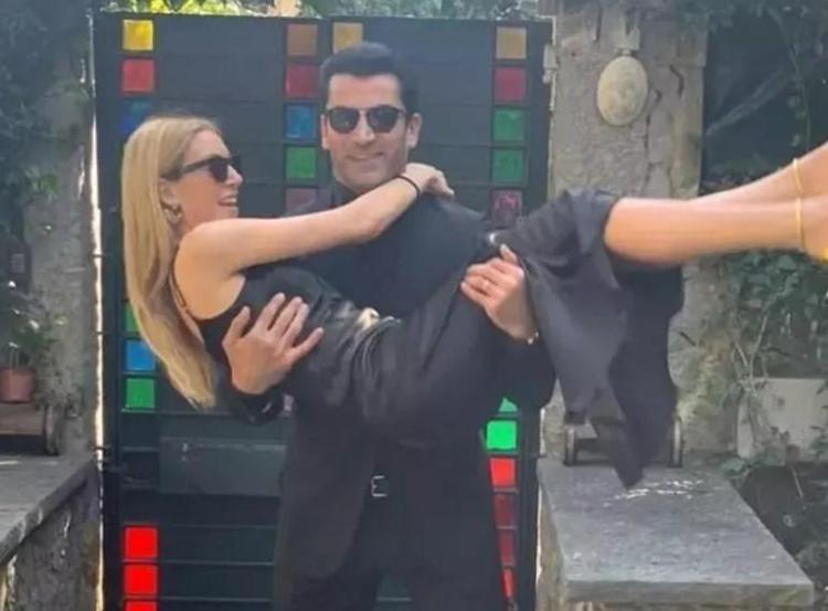 KIZLAR, KENANIN KÖŞELERİNİ YUMUŞATTI