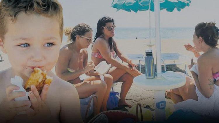 ​Plajda sandviç krizi Anneye yapılan müdahale ülkeyi ayağa kaldırdı