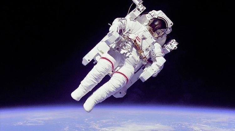 ASTRONOT OLMA ŞARTI YOK AMA...