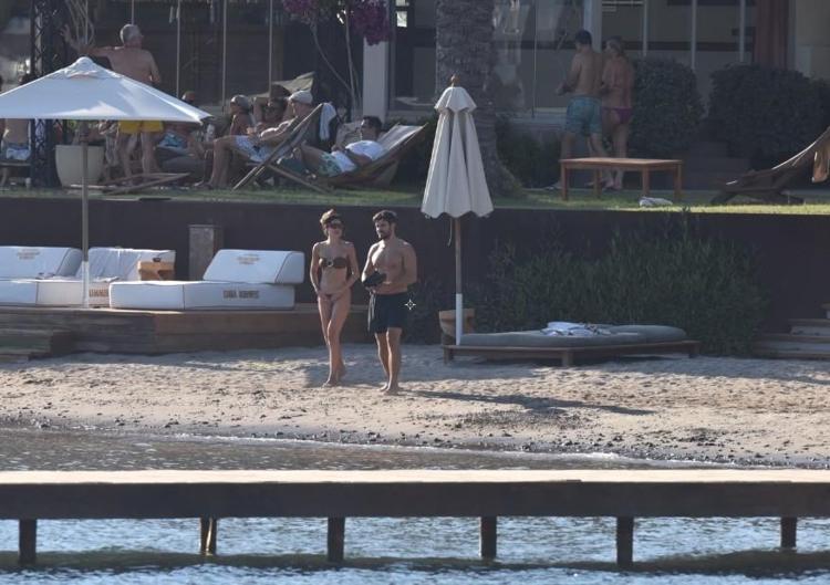 Nesrin Cavadzadeden balayı tadında tatil