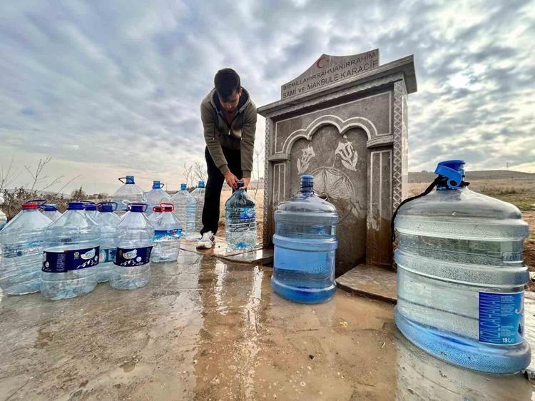 Yol kenarındaki çeşmeler aslında ne kadar güvenli Genetik mühendisi inceledi: İçindeki canlıyı görünce bir daha içemeyeceksiniz