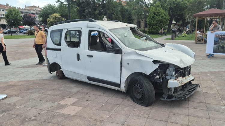 15 Temmuzun sessiz tanığı İşte tankın namlusunun saplandığı araç