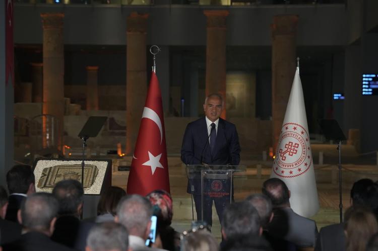 ABDden iade edilen Zeugma Mozaik paneli evine kavuştu Son 23 yılda yurt dışından 13 bin 454 kültür varlığı Türkiyeye geri getirildi